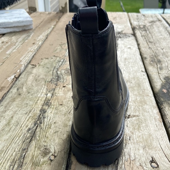 Women’s Zara Chunky Lug Black Leather Ankle Boots Size 5, Excellent Condition!! - Picture 7 of 14